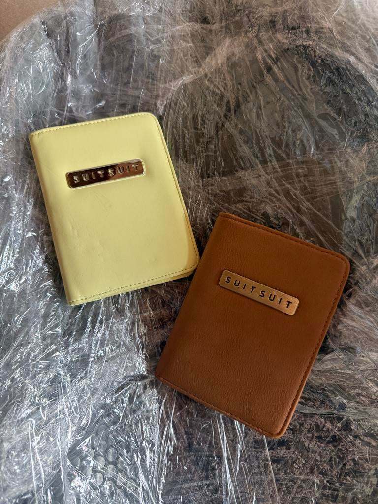 2x Suitsuit paspoorthoesjes - Zo goed als nieuw, Ophalen, Zo goed als nieuw, Overige kleuren, Overige merken