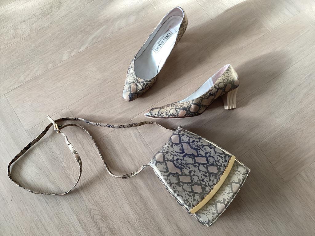 Mooie gouden set mt 41, Kleding | Dames, Schoenen, Pumps, Overige kleuren, Ophalen of Verzenden, Zo goed als nieuw