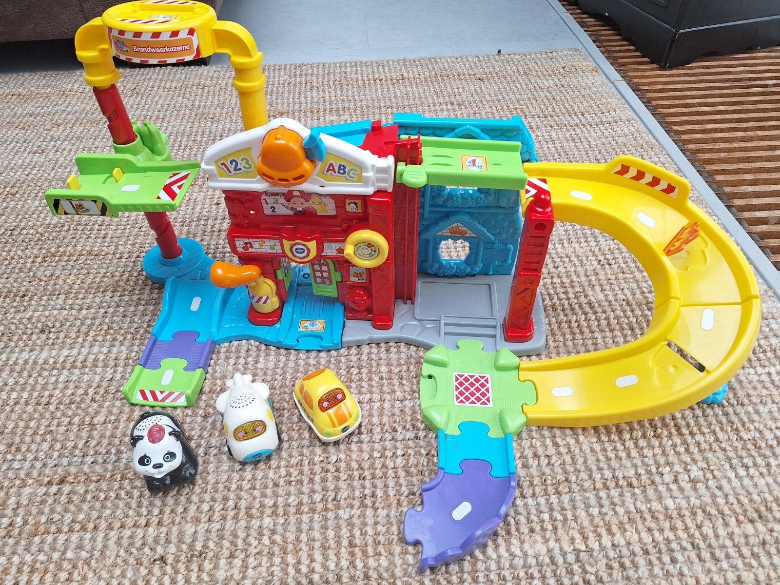 VTech Toet Toet Auto's brandweerkazerne met 3 voertuigen, Ophalen, Gebruikt, Auto, Met licht