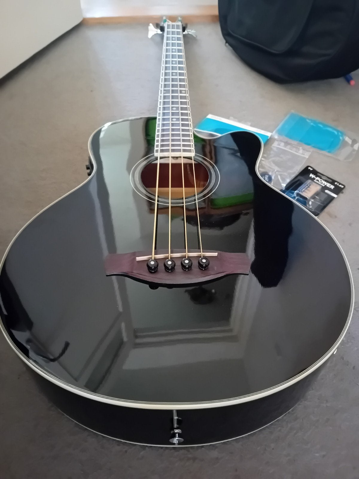Prachtige Ilbanez electro-akoestische viersnarige basgitaar, Ophalen of Verzenden, Zo goed als nieuw, Semi-akoestisch