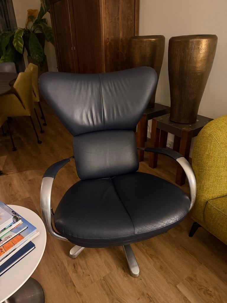 Leolux stoel formi design fateuil draaistoel grijs/blauw, Huis en Inrichting, Ophalen, Gebruikt, 50 tot 75 cm, Leer