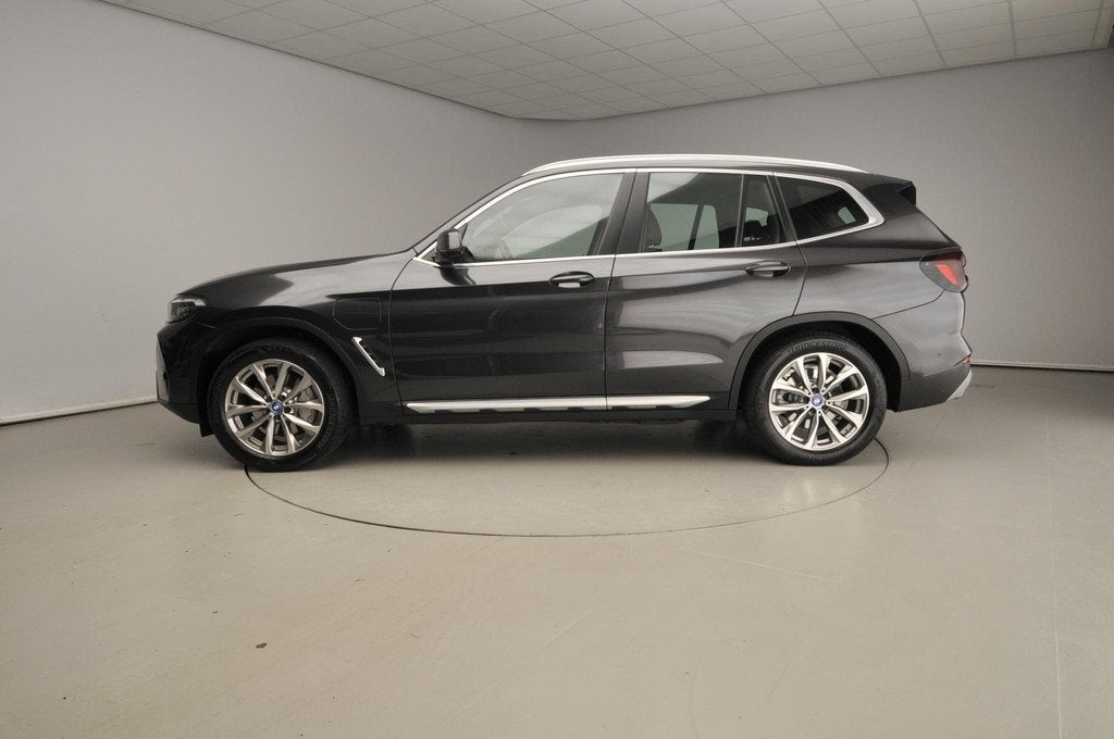 BMW X3 xDrive30e | LED | Leder | Navigatie | Trekhaak | Spor, Vierwielaandrijving, 129 €/maand, SUV of Terreinwagen, 750 kg