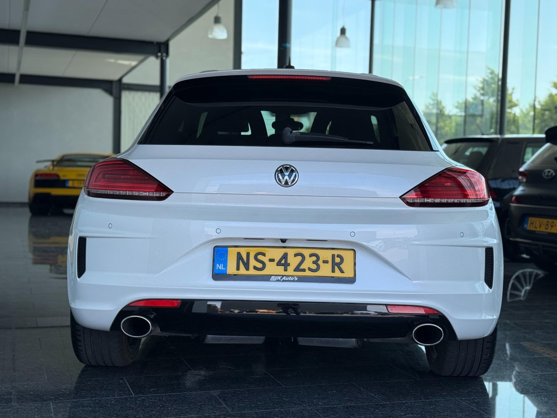 Volkswagen SCIROCCO 2015 Facelift Full Options DSG Pano Wit, Auto's, Volkswagen, Gebruikt, 4 cilinders, 1984 cc, 4 stoelen