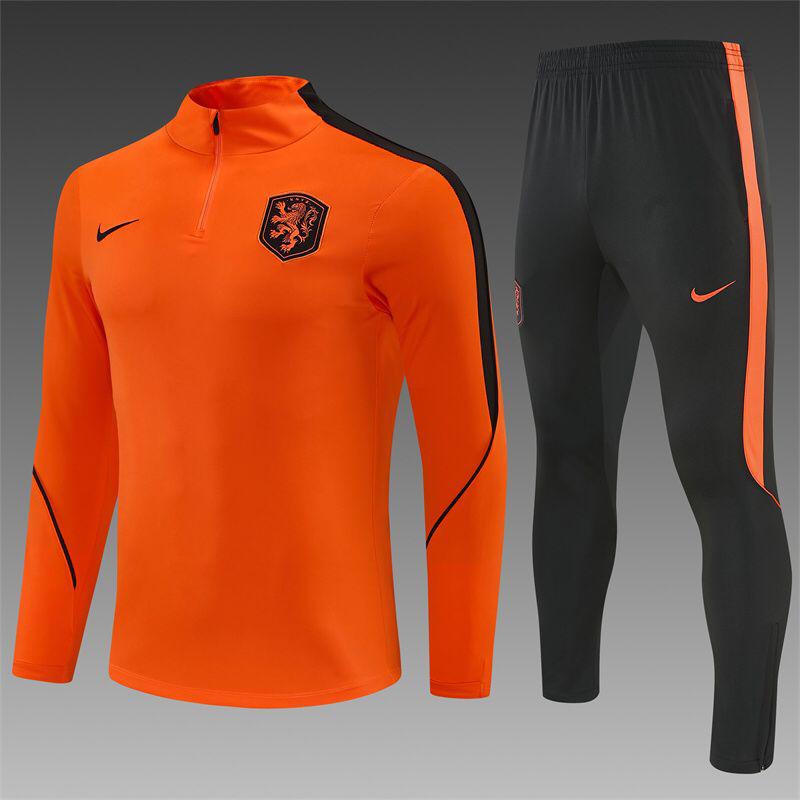 Nederlands elftal traininspak verschillende kleuren, Ophalen of Verzenden, Zo goed als nieuw, Voetbal, Overige maten