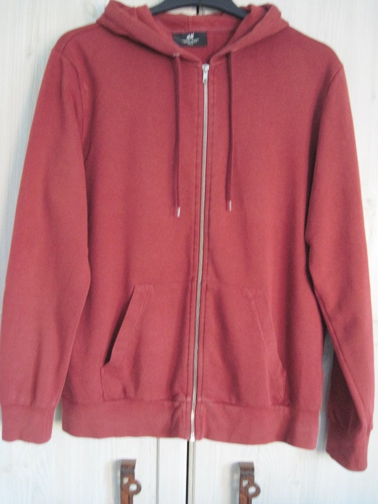 Sweatvest met capuchon Mt M, Ophalen of Verzenden, Gedragen, Maat 48/50 (M), Rood