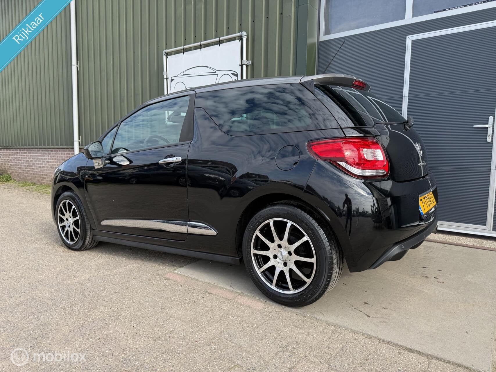 Citroen DS3 1.2 VTi So Chic|Clima|Cruise|Navi|Bluetooth|PDC|, Auto's, Citroën, Voorwielaandrijving, Euro 5, Gebruikt, 31 €/maand