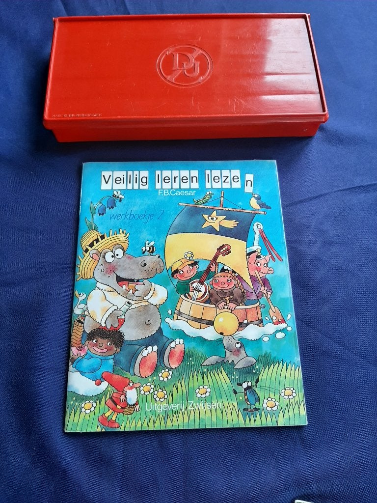 Letterdoos van Dijkstra uitgeverij en werkboekje., Ophalen of Verzenden, Gebruikt, Taal en Lezen