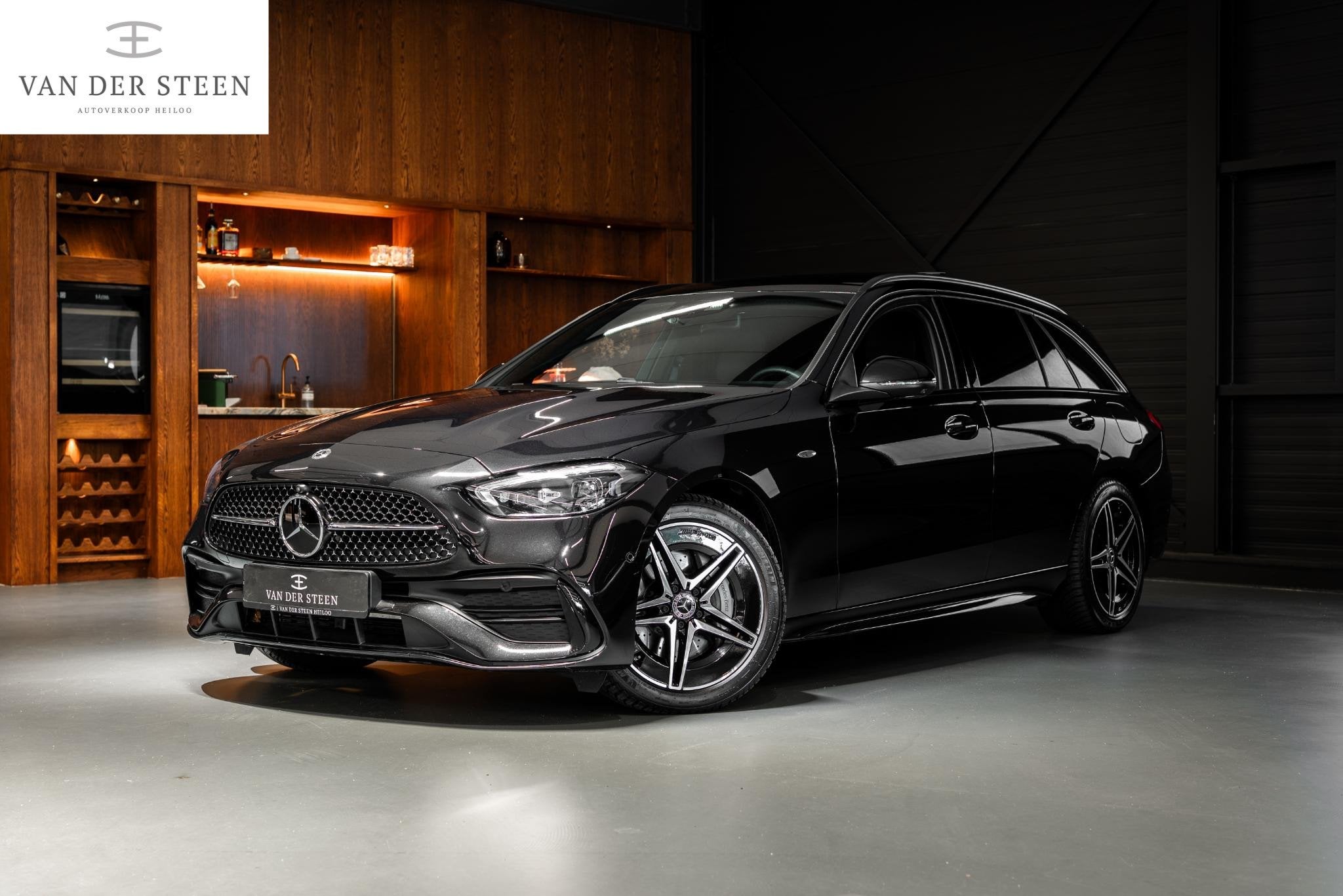 Mercedes-Benz C-klasse Estate 300 e Star Edition AMG Line Pl, Automaat, Achterwielaandrijving, 4 cilinders, 2020 kg
