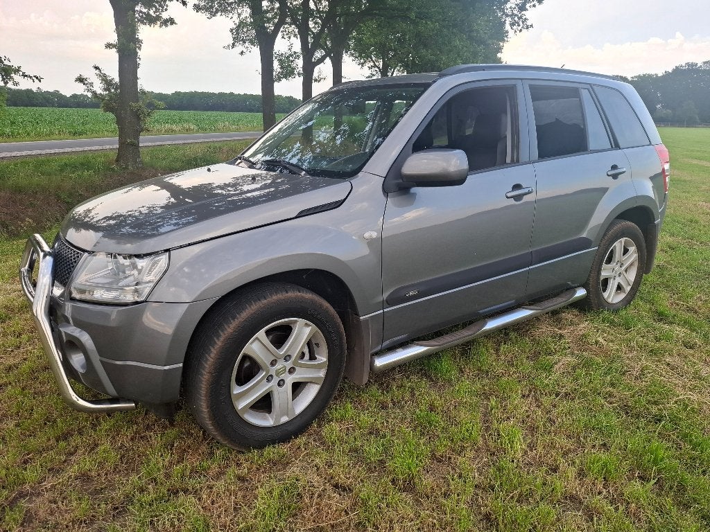 Suzuki Grand Vitara 2.0 16V 4x4 zeer net, compleet, 100%