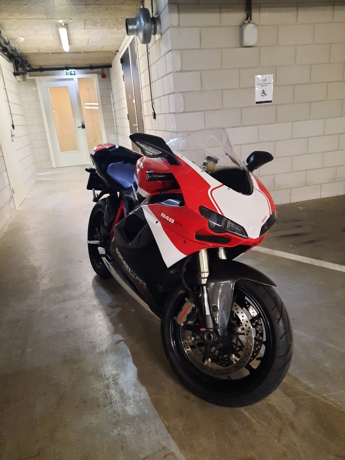 Ducati 848 evo corse SE, Motoren, Motoren | Ducati, Particulier, Super Sport, meer dan 35 kW, 2 cilinders, Motorrijbewijs A, Sportuitlaat