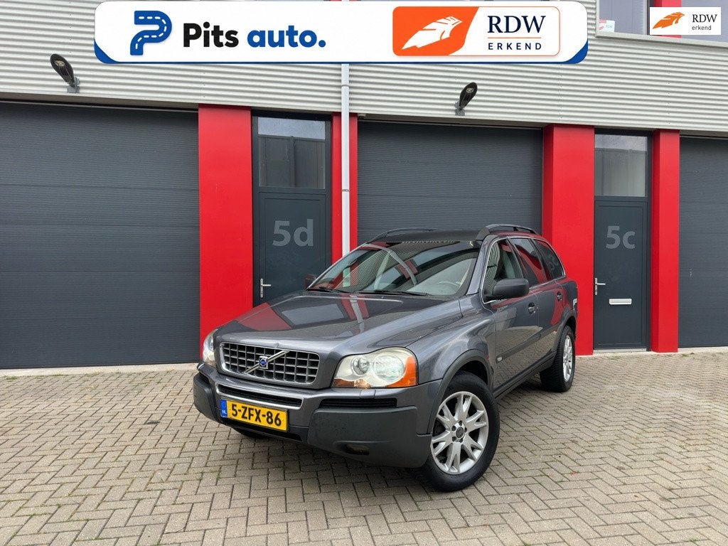 Volvo XC90 4.4 V8 Executive , 7p netjes onderhouden, Auto's, Volvo, Gebruikt, 8 cilinders, 138 €/maand, Leder