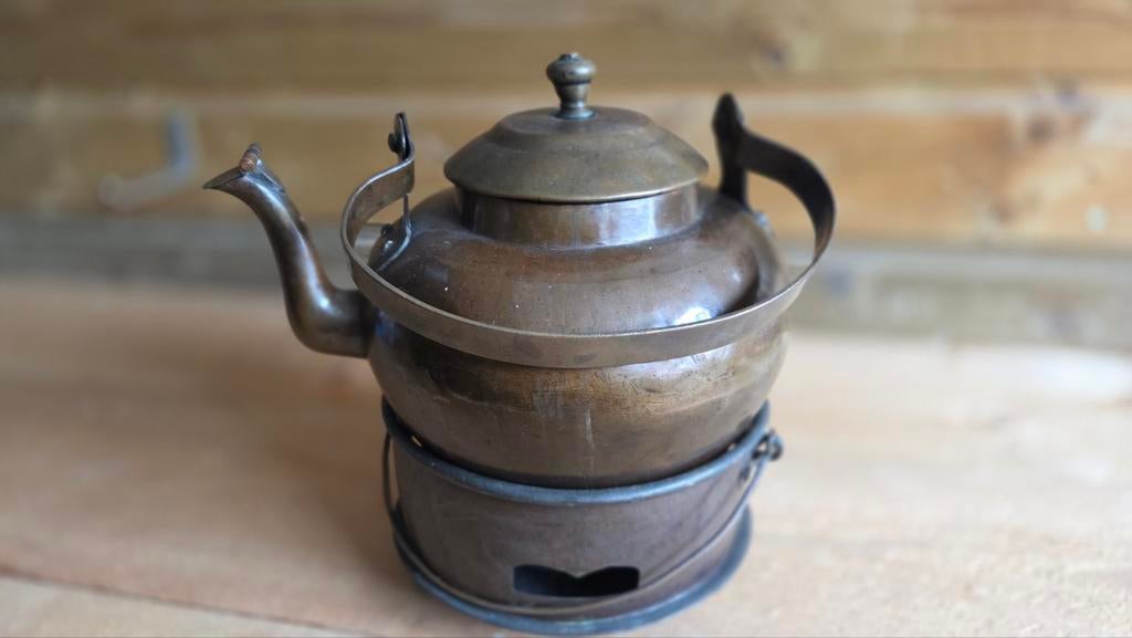 Antieke koperen theeketel met rechaud, Ophalen, Koper