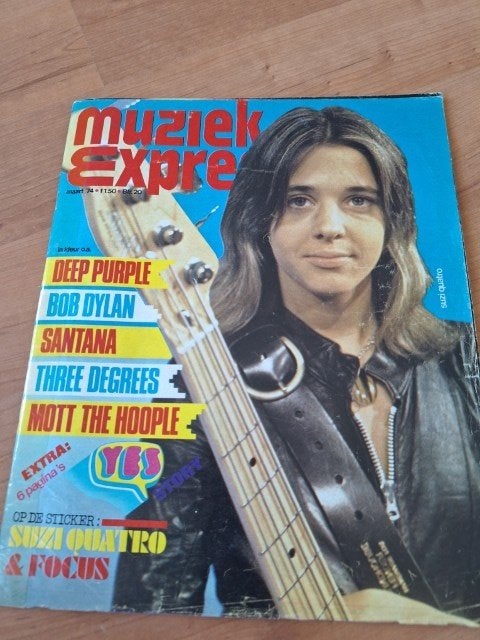 Muziek Expres 1974 Suzi Quatro Sweet Cats Three Degrees, Ophalen of Verzenden, Gelezen, Muziek, Film of Tv