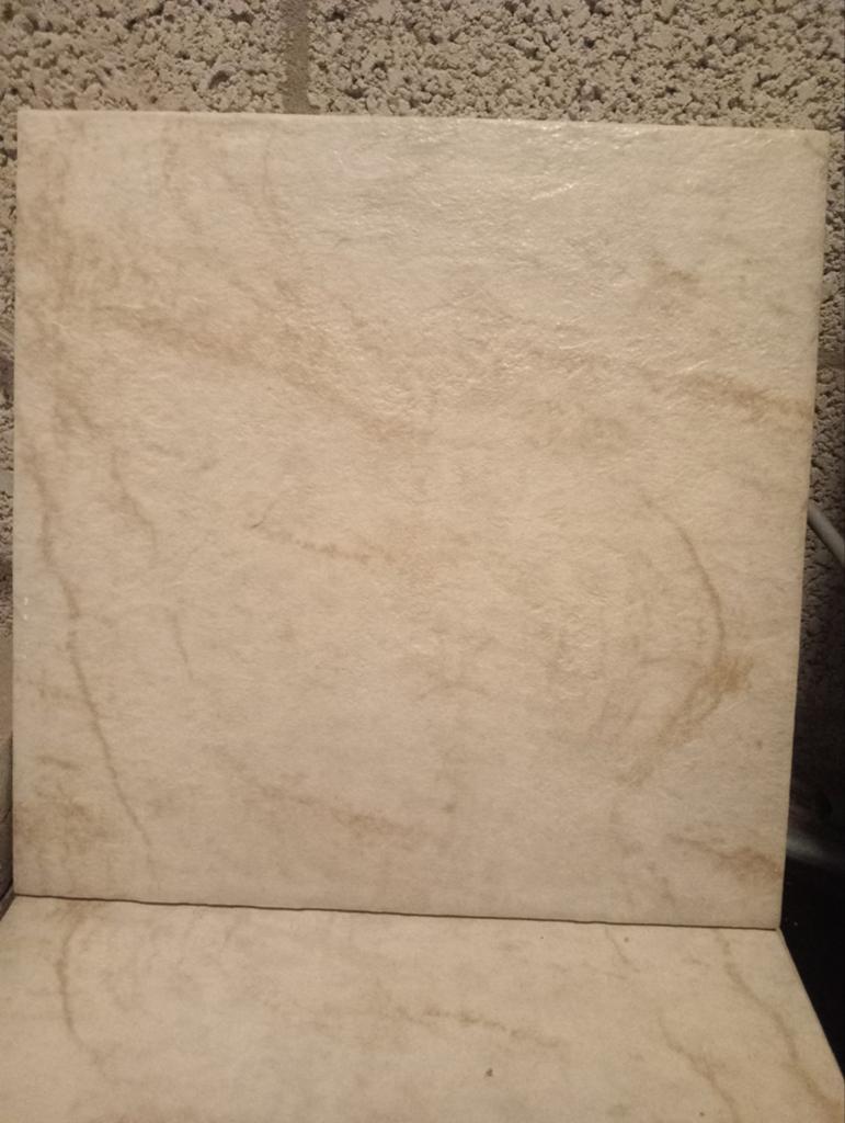 Restpartij vloertegels wit/beige met vlammetje 46,5 x 46,5, Ophalen, 40 tot 60 cm, 40 tot 60 cm, Keramiek
