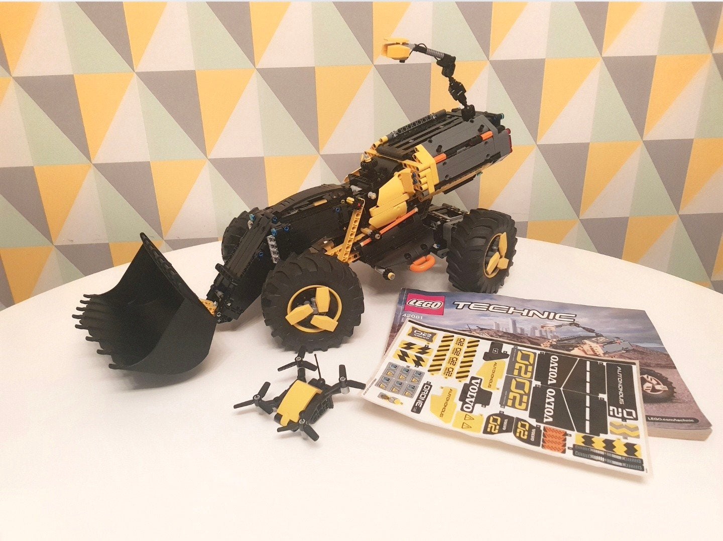 LEGO Technic Volvo Concept Wiellader ZEUX 42081, Lego, Compleet, Ophalen of Verzenden, Zo goed als nieuw