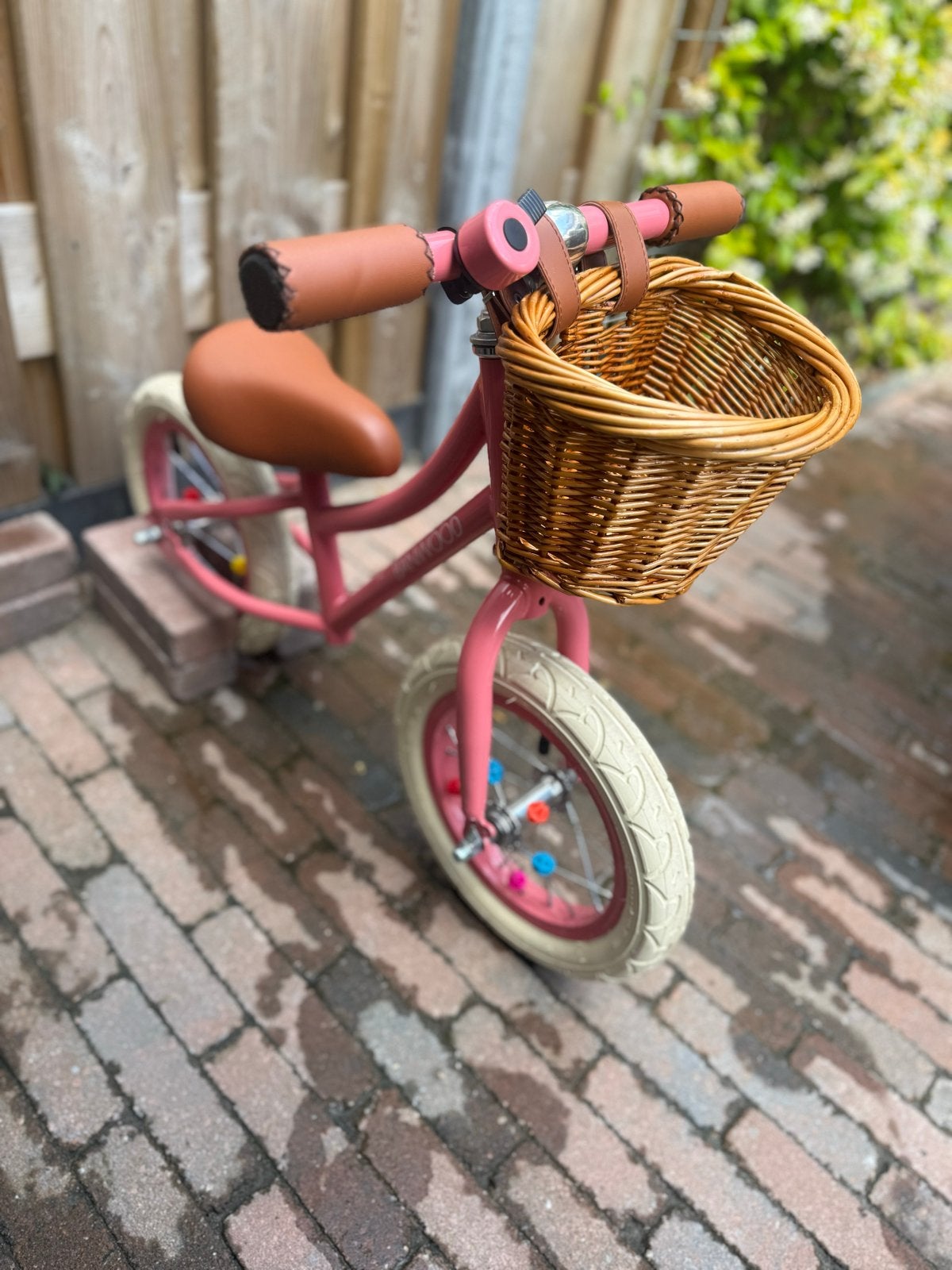 Banwood loopfiets roze met mandje, Ophalen, Gebruikt, Minder dan 16 inch