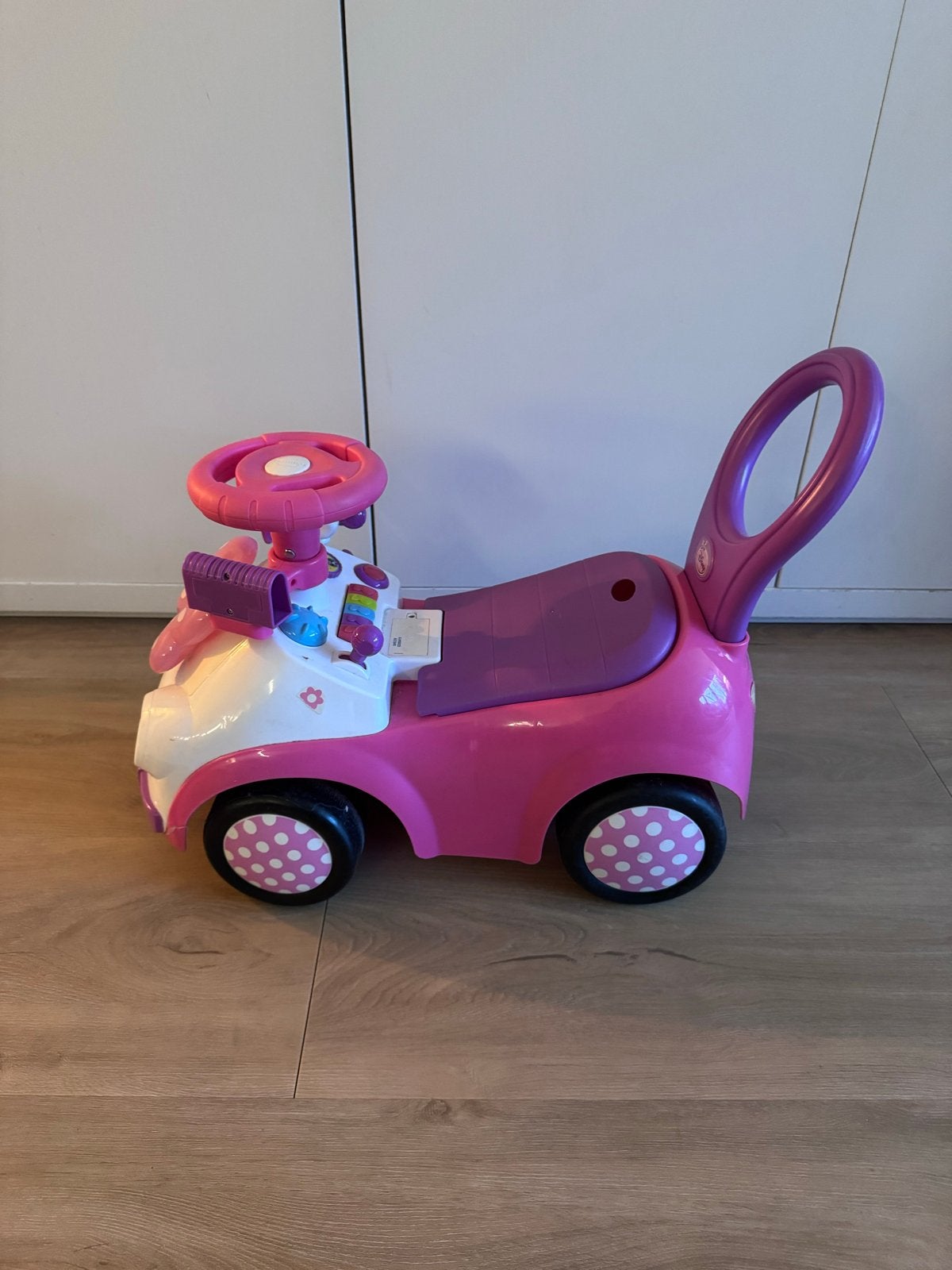 Minnie Mouse loopauto met duwstang en geluid, Ophalen, Zo goed als nieuw, Loopvoertuig