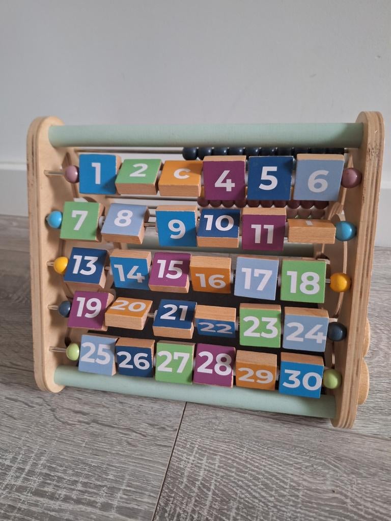 Houten activiteiten driehoek (merk: bigjigs), Ophalen of Verzenden, Zo goed als nieuw