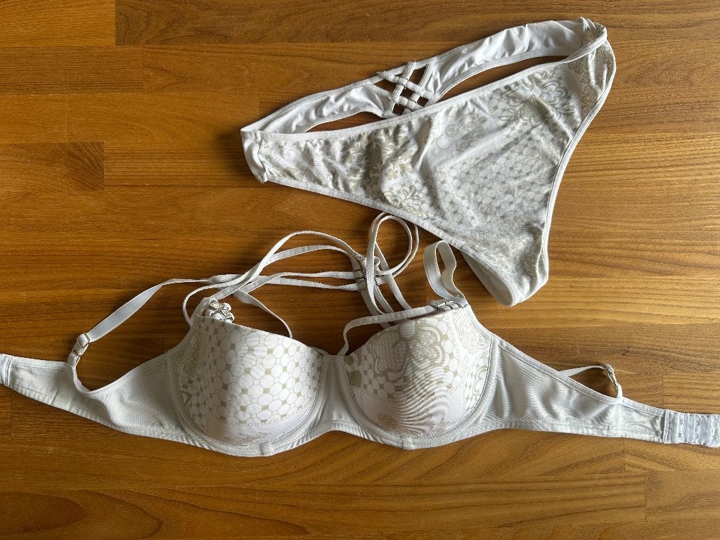 Setje van Marlies Dekkers maat 75C. met 2 slipjes., Kleding | Dames, Ondergoed en Lingerie, Setje, Groen, Ophalen of Verzenden