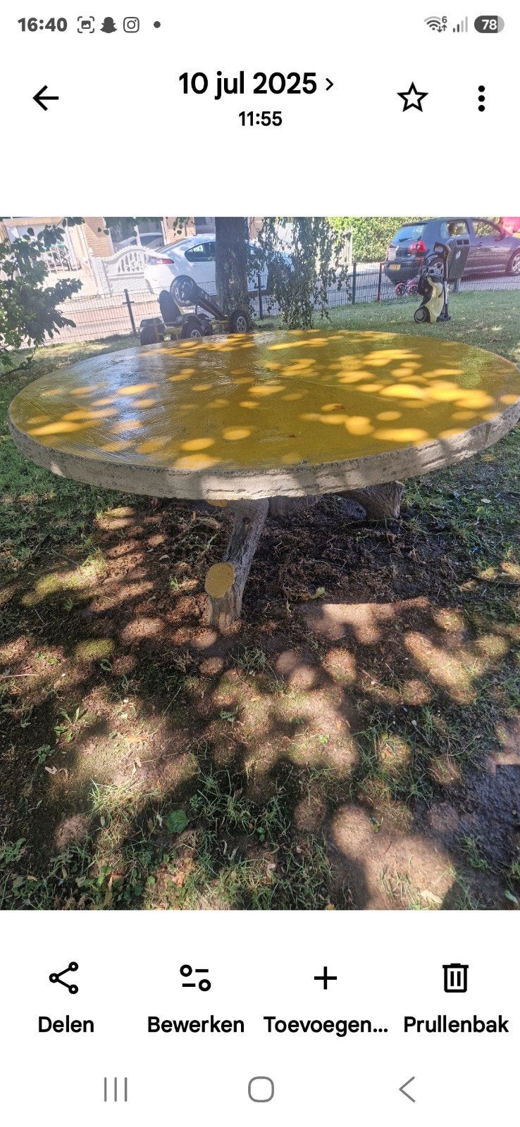 Betonnen tafel met boomstam onderstel, Ophalen of Verzenden, Gebruikt, Rond, Overige materialen