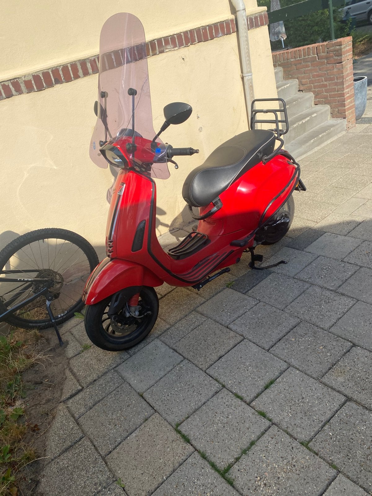 Vespa sprint, Ophalen, Zo goed als nieuw, Benzine