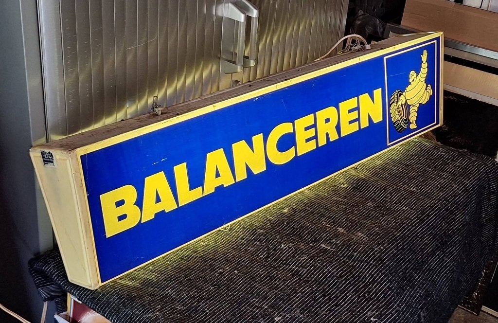 Lichtbak, lichtreclame Michelin met tekst BALANCEREN, Ophalen, Gebruikt, ., Lichtbak of (neon) lamp