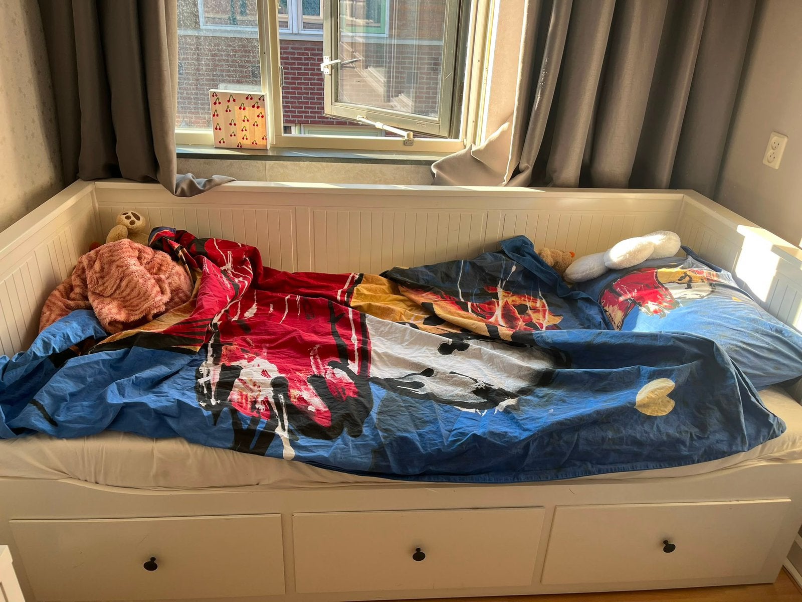 Ikea hemnes bedbank met lades, Kinderen en Baby's, Kinderkamer | Bedden, Ophalen, 85 tot 100 cm, Gebruikt, Lattenbodem