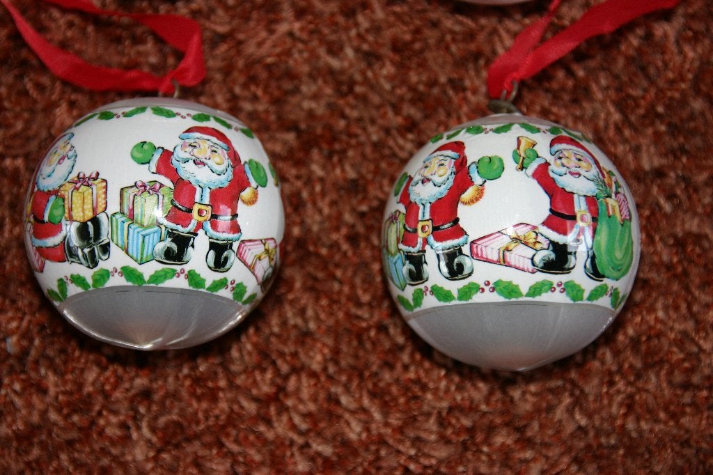 6 Plastic Kerstballen met print, Diversen, Ophalen of Verzenden, Gebruikt
