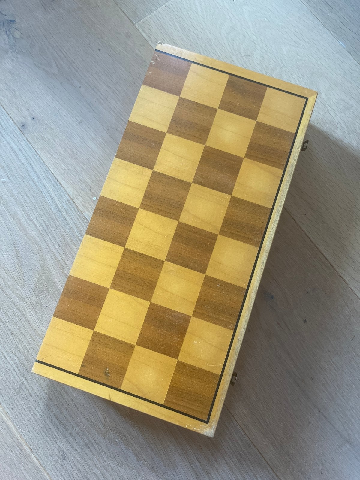 Houten schaakspel in opvouwbare kist, Ophalen, Minder dan 500 stukjes, Gebruikt, Schaken