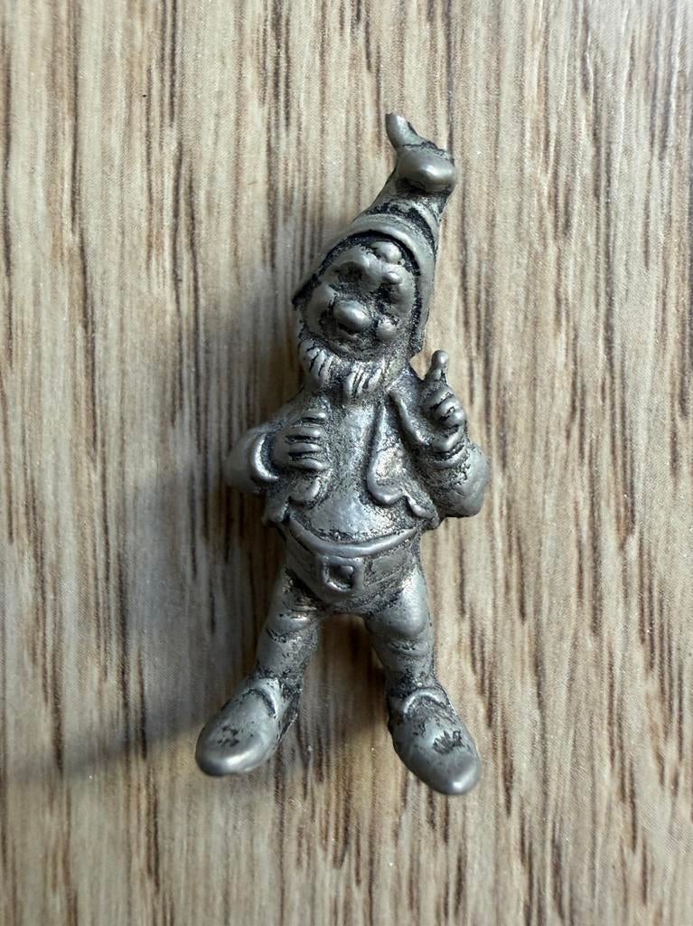 Vintage zilverkleurig tinnen dwergje was een hangertje?, Ophalen of Verzenden, Gebruikt