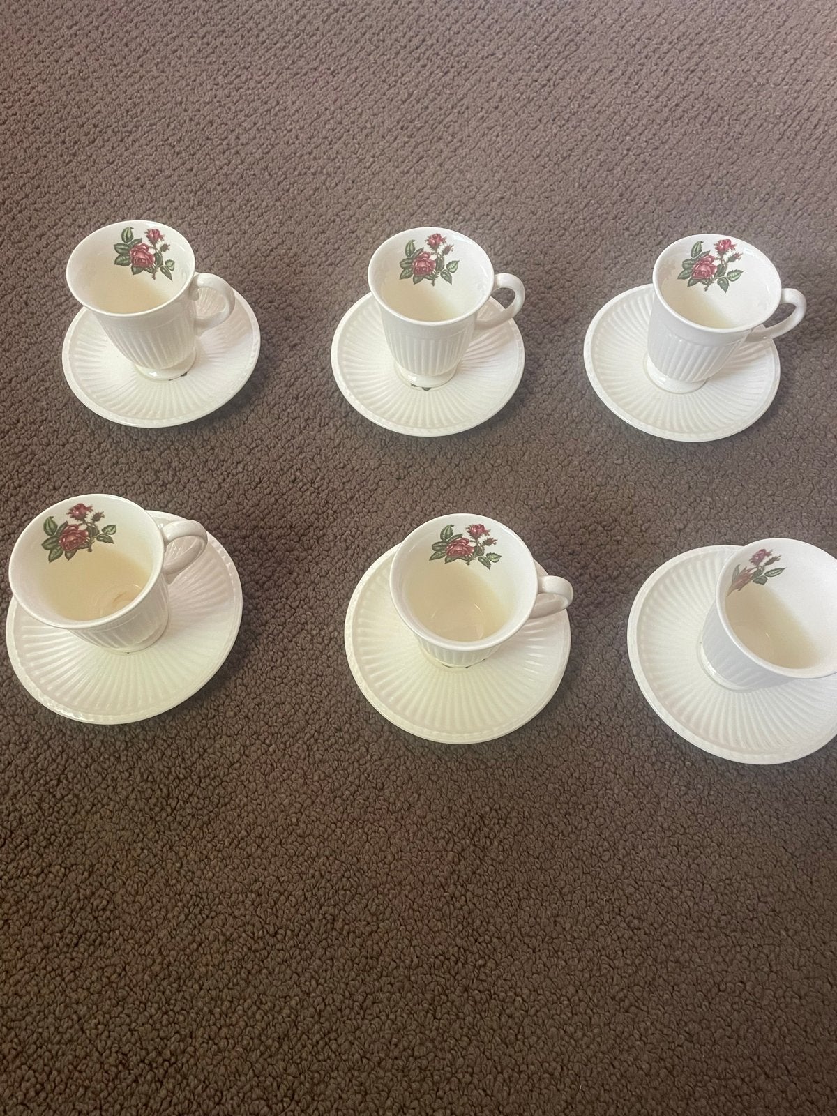 6x Wedgwood Moss Rose koffiekopjes met schotels, Ophalen