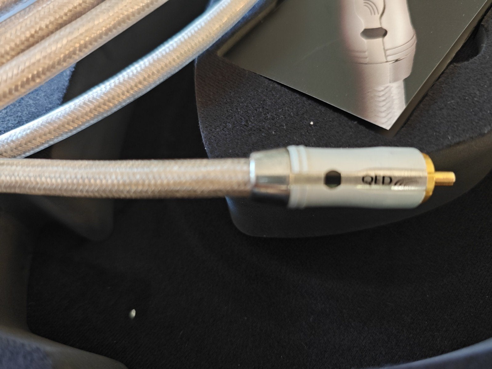 QED Signature Subwoofer Interconnect Kabel -6  meter, Ophalen of Verzenden, Zo goed als nieuw, 5 tot 10 meter, Interlink-kabel
