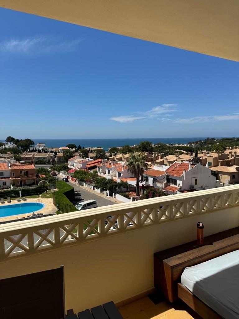 Luxe 2-slaapkamer appt Algarve vlakbij strand & zwembad, 2 slaapkamers, Appartement, Overige, Aan zee
