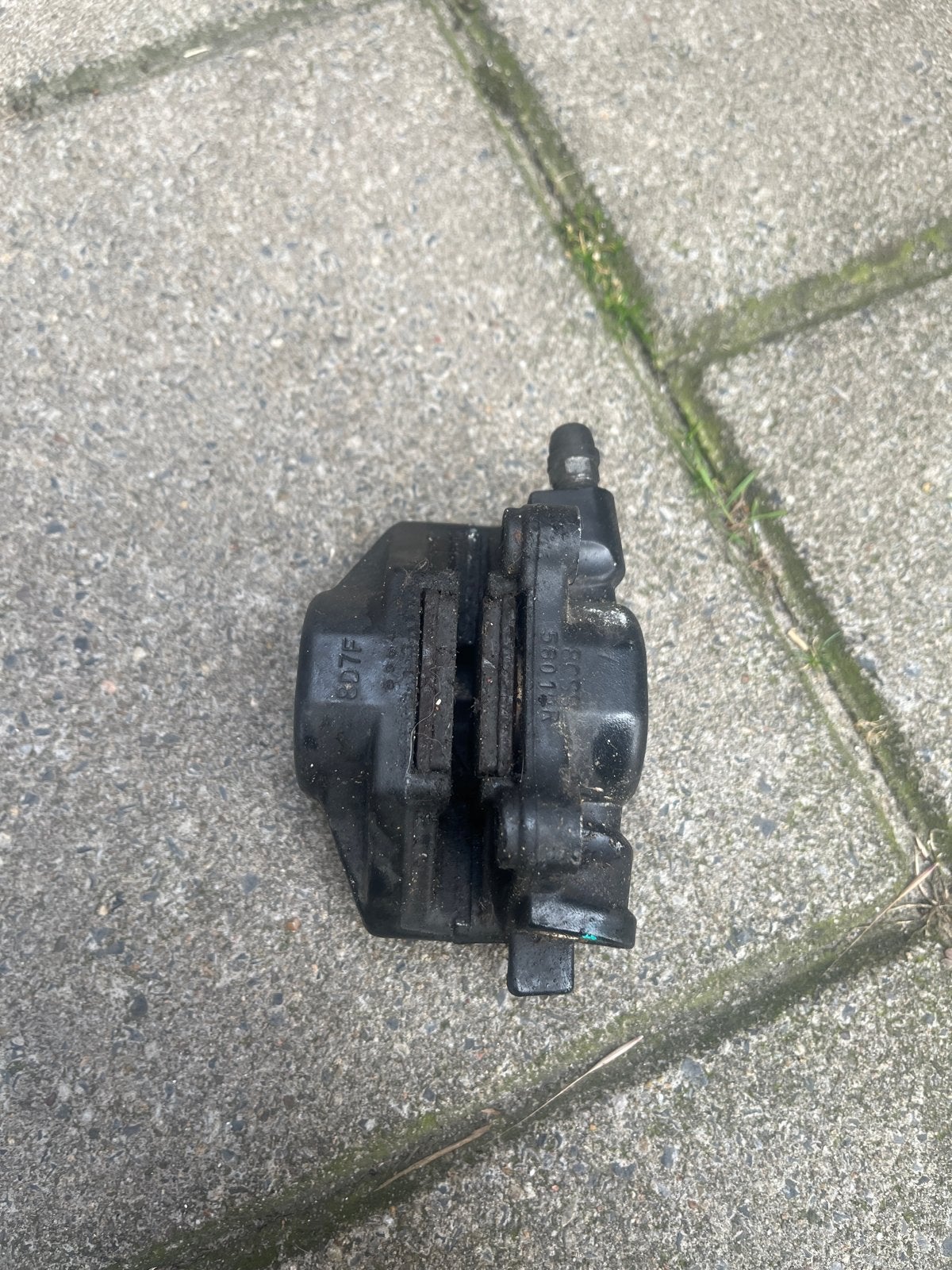 Piaggio zip remklauw voor, Verzenden