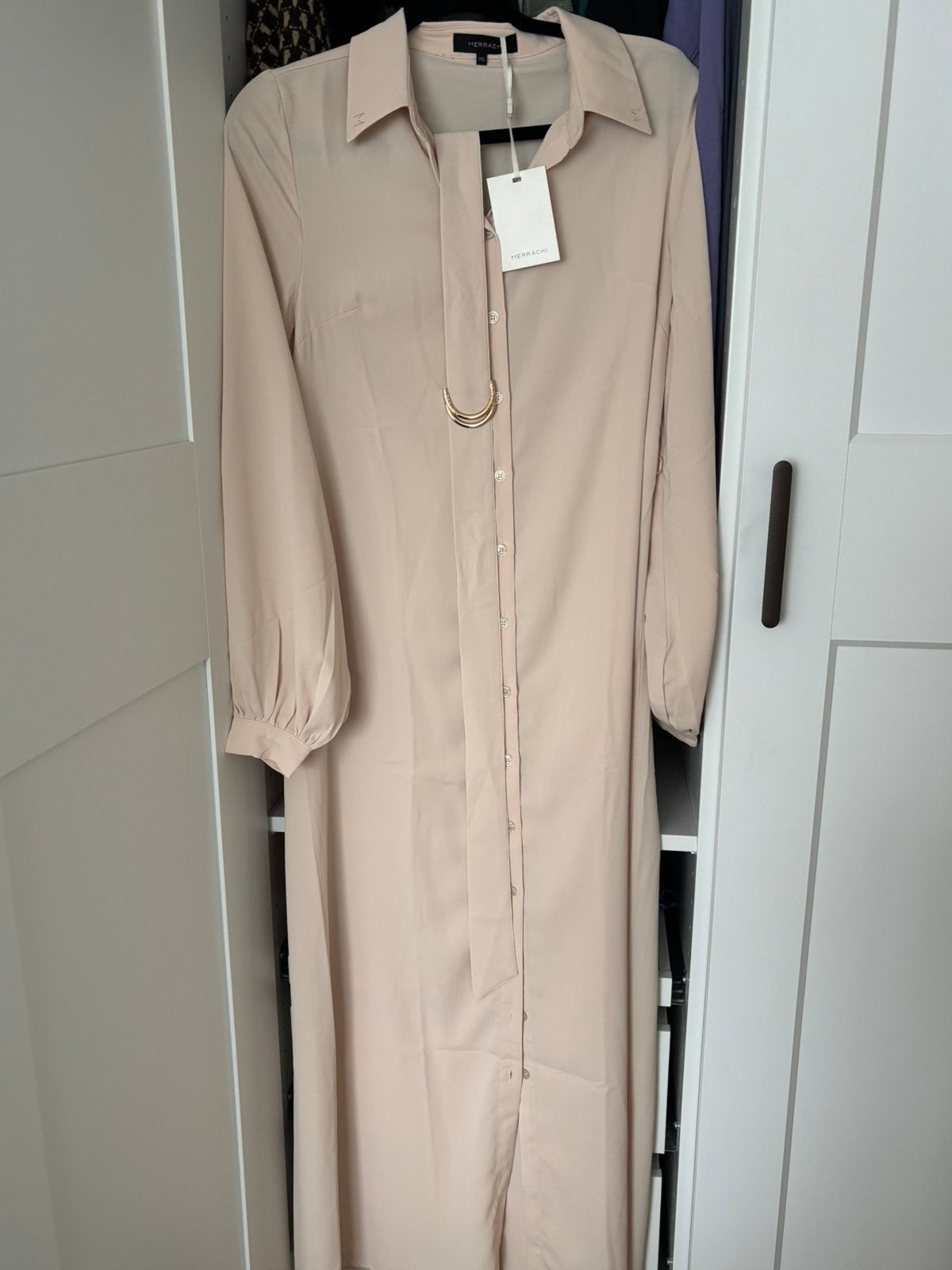 Merrachi belted dress nieuw, Ophalen of Verzenden, Nieuw, Maat 34 (XS) of kleiner, Onder de knie
