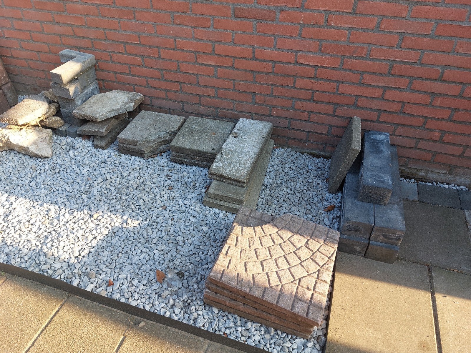 stenen, keien,  bielzen, tegels  **GRATIS**, Ophalen, Gebruikt, Minder dan 100 cm, Biels