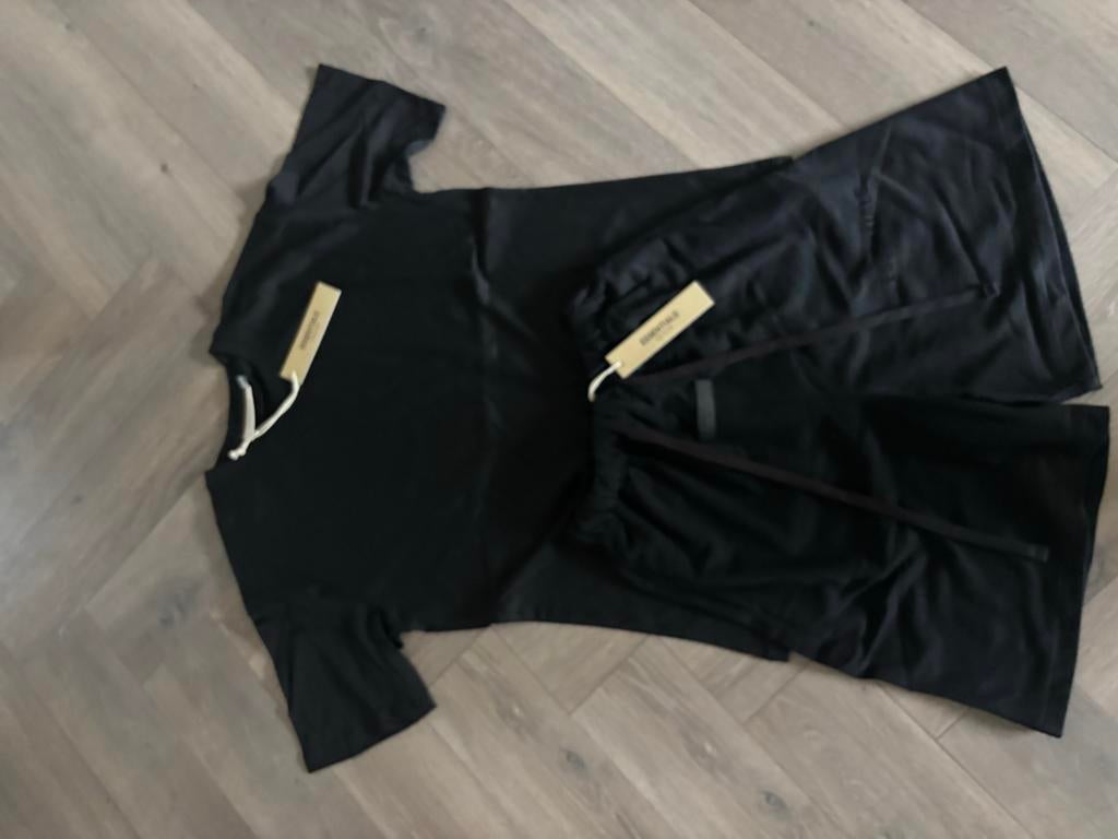Essentials Fear of God T-shirt & Short Set Zwart, Ophalen of Verzenden, Nieuw, Maat 46 (S) of kleiner, Zwart