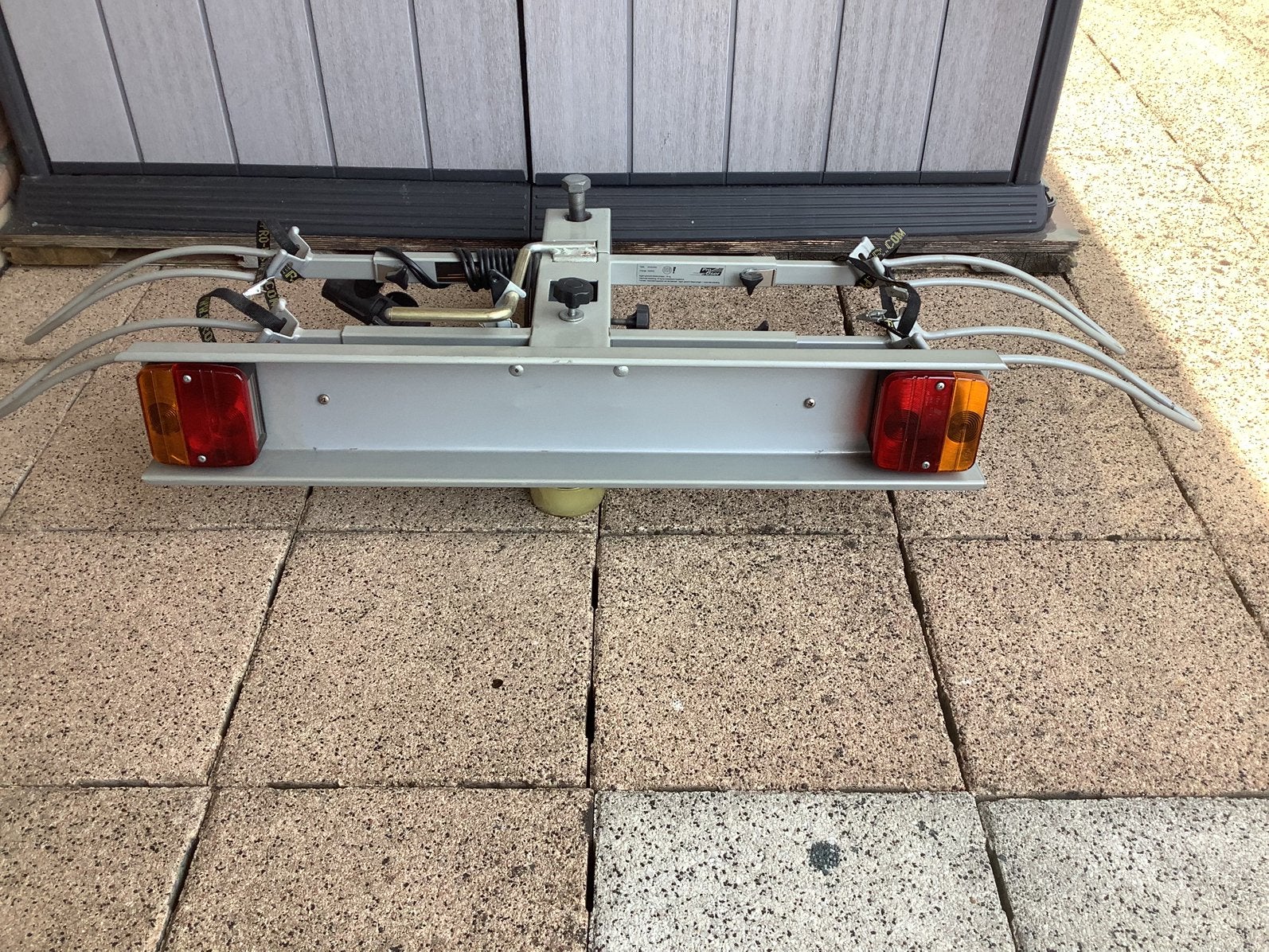 Kantelbare fietsendrager voor 2 fietsen merk: Pro User, Ophalen, Zo goed als nieuw, Trekhaakdrager