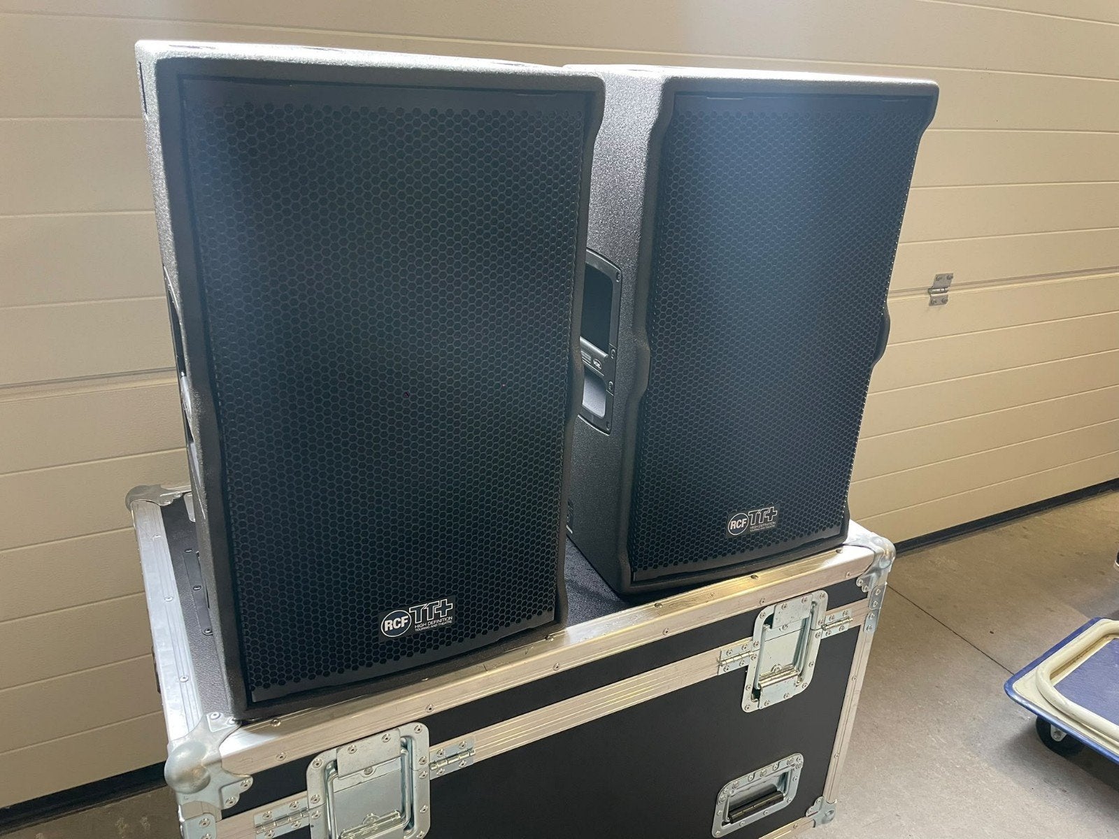 Rcf TT 22a mk2 12inch top speaker, Ophalen, Zo goed als nieuw, Overige instrumenten, Flightcase