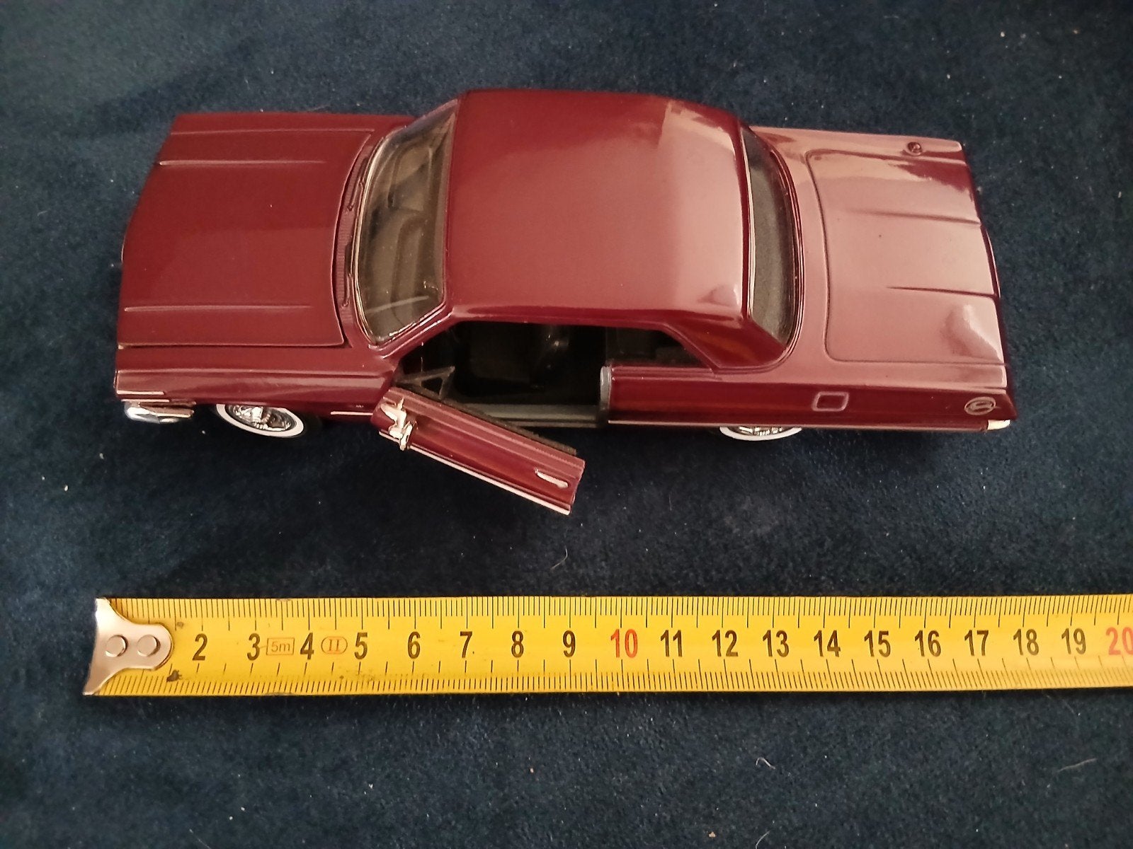 Chevrolet Impala SS jaren '60 schaalmodel voor de liefhebber, Ophalen of Verzenden, Gebruikt, Auto, Overige merken