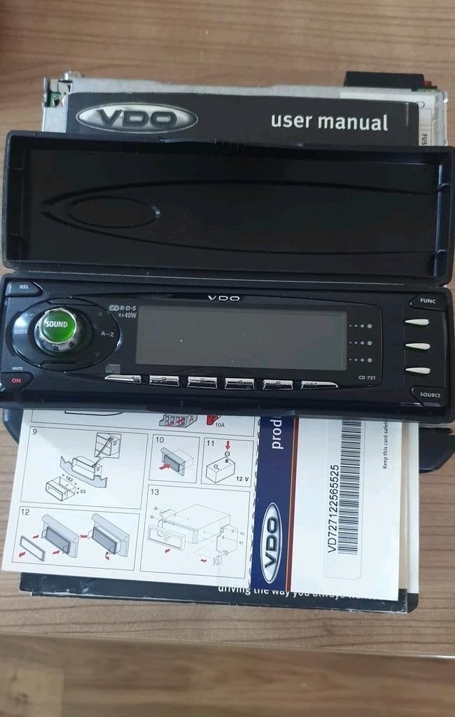 Vdo auto radio Cd speler 4x50 watt, Ophalen, Zo goed als nieuw