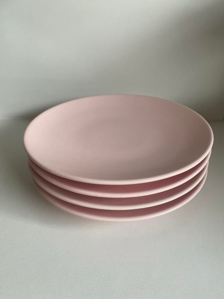 4 Roze borden van Xenos. Doorsnede 20 cm., Ophalen of Verzenden, Zo goed als nieuw, Aardewerk, Bord(en)