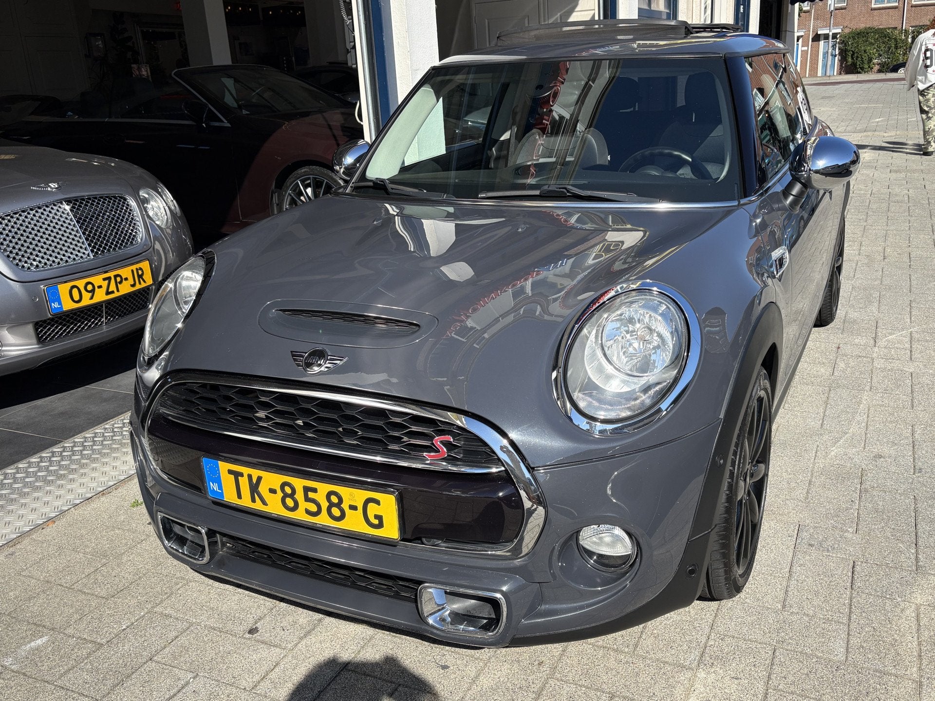 MINI 3-deurs 2.0 Cooper S Chili JCW/PANORAMA /LEDER/CLIMA/TO, Auto's, 1998 cc, Gebruikt, Euro 6, 4 stoelen