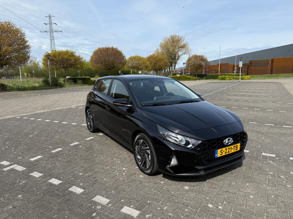 Hyundai i20 1.0 T-gdi 48V 100PK 2023 Zwart, Auto's, Hyundai, Voorwielaandrijving, 450 kg, Zwart, USB