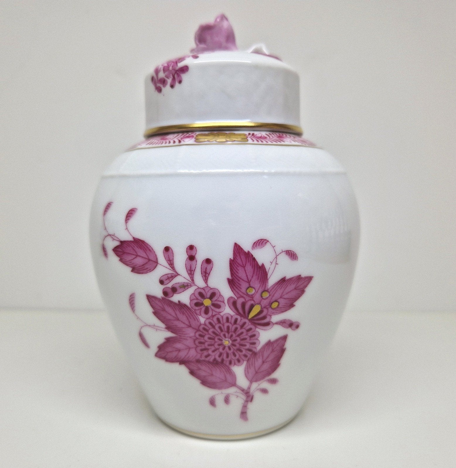 Herend dekselvaas Apponyi raspberry decor Hongarije 20e eeuw, Antiek en Kunst, Ophalen