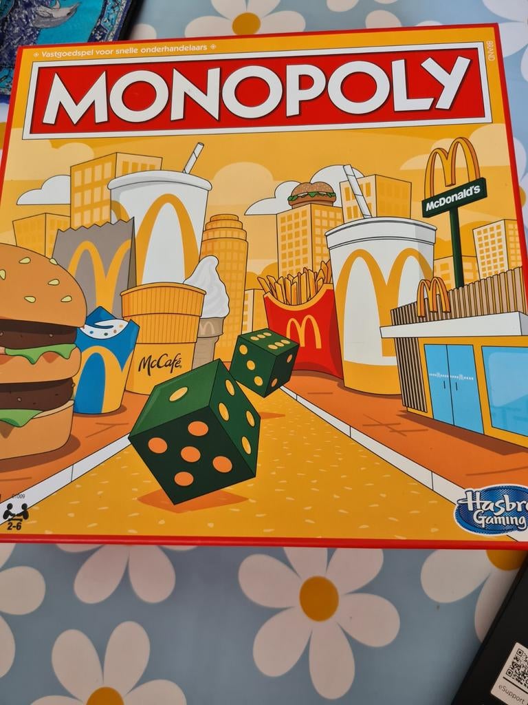 Monopoly McDonald's Editie - Zo goed als nieuw, Vijf spelers of meer, Ophalen of Verzenden, Zo goed als nieuw, Hasbro Gaming