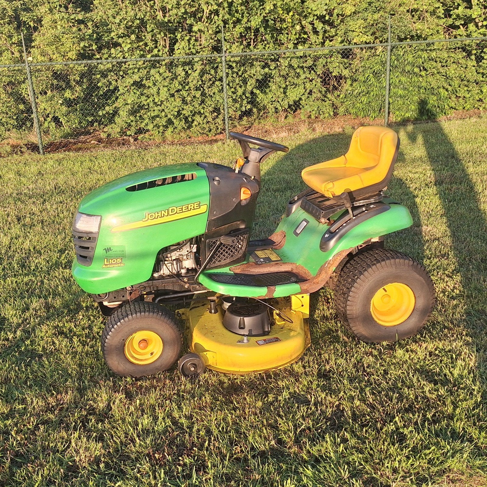 John deere l105, 90 tot 120 cm, Ophalen, John Deere, Opvangbak