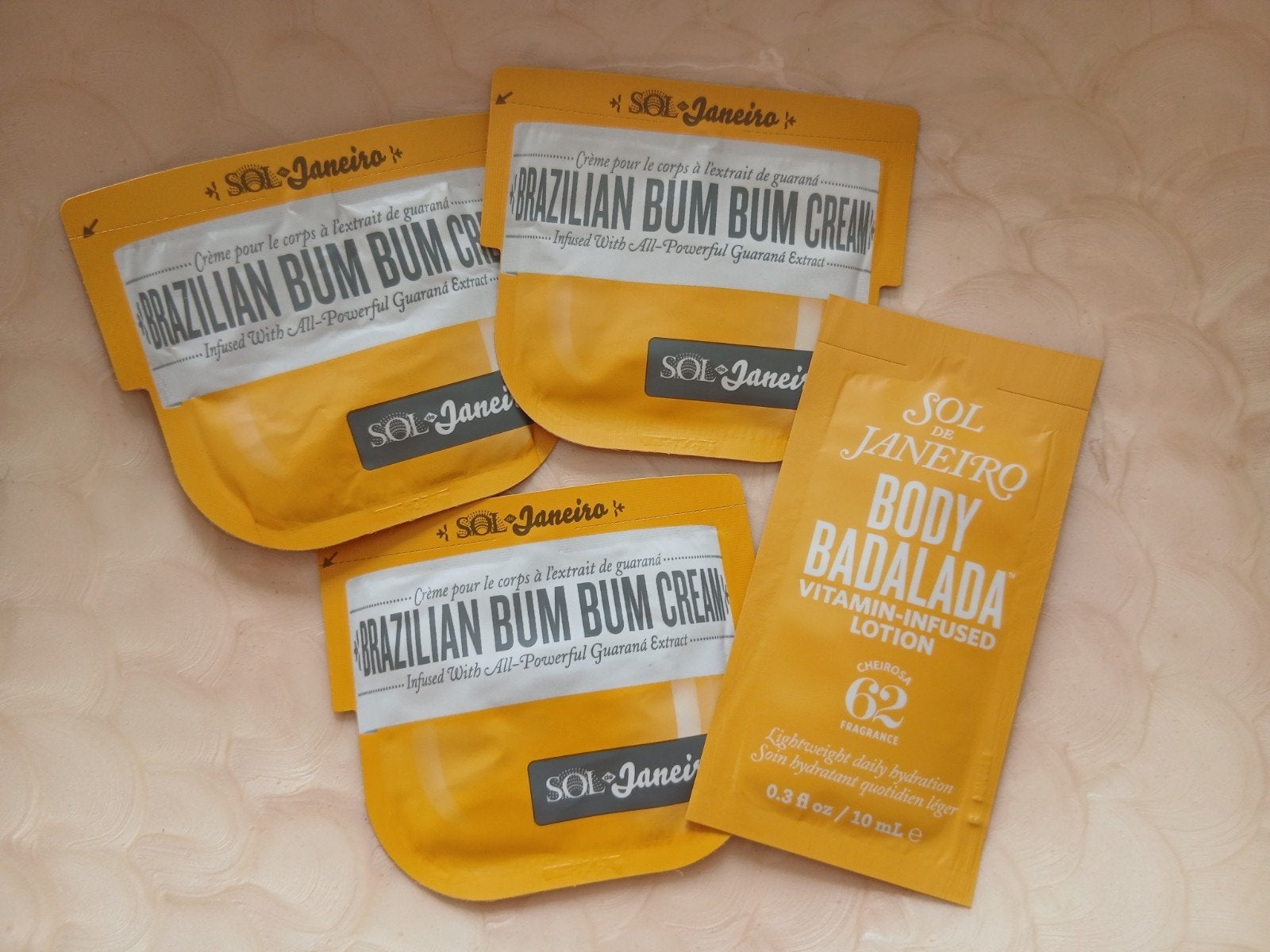 3 Sol de Janiero Brazilian Bum Bum cream + 1 lotion nu €4,99, Ophalen of Verzenden, Nieuw, Bodylotion, Crème of Olie