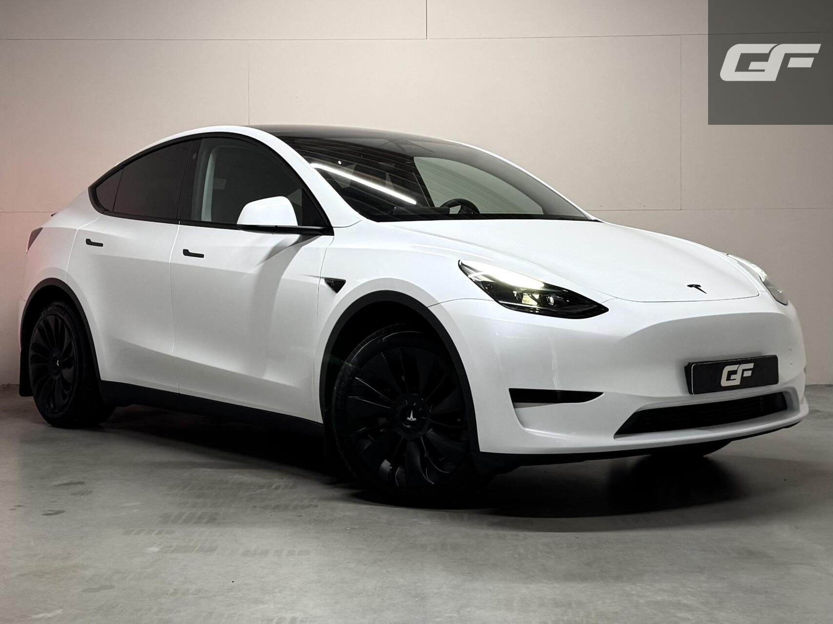 Tesla Model Y RWD 58 kWh Black Edition Trekhaak FSD, Auto's, Tesla, Automaat, 238 pk, Achterwielaandrijving, Gebruikt