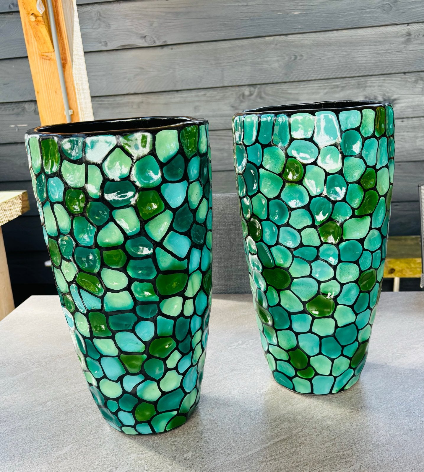 2 handgemaakte vazen uit Bali, turquoise/groen mix, Ophalen of Verzenden